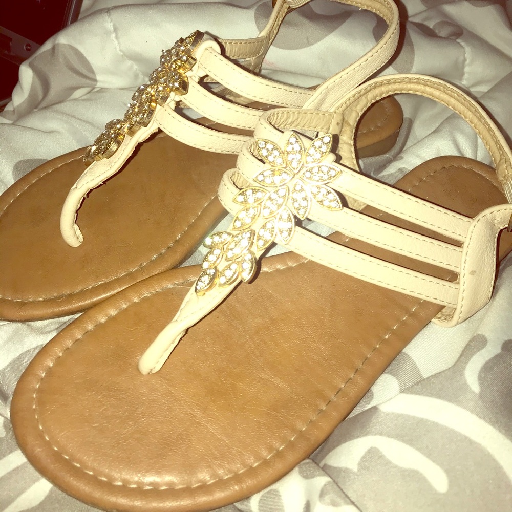 ANNA Kids sandal Sz4 GUC Very cute detail on strap